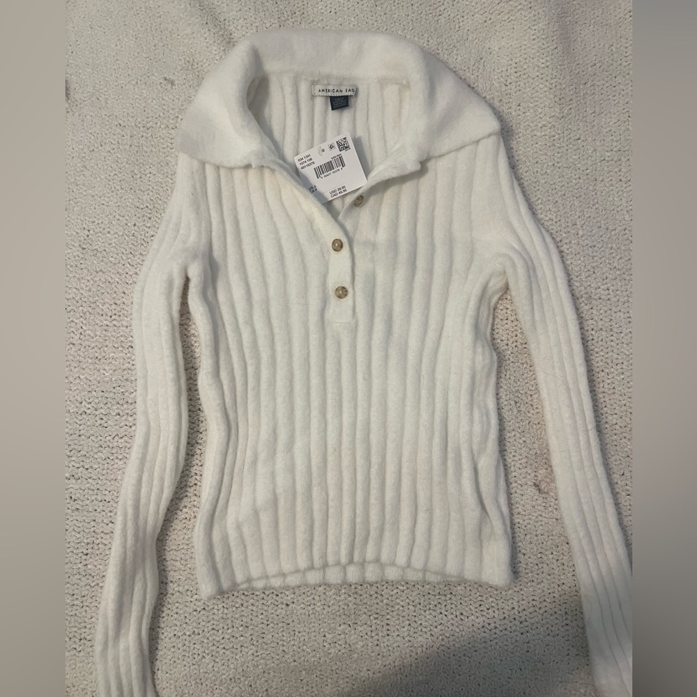 American eagle sweater